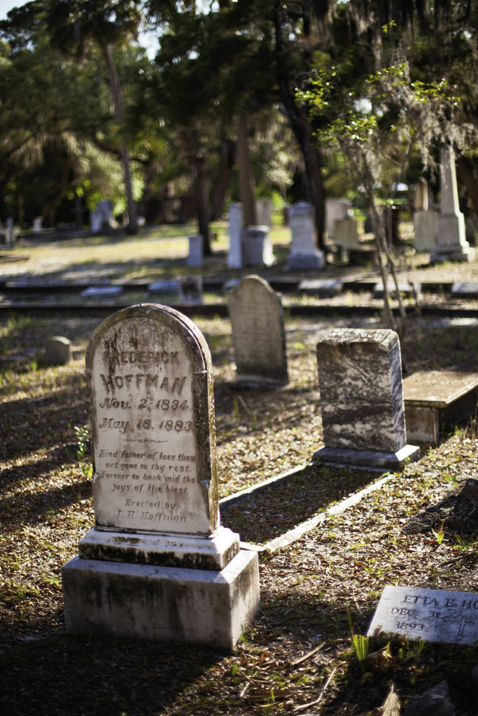 A stroll through Chestnut Street Cemetery, which dates to 1831, is a lesson in local history. Headstones bear the names of the port city’s founders, Confederate soldiers, and shipwreck victims.