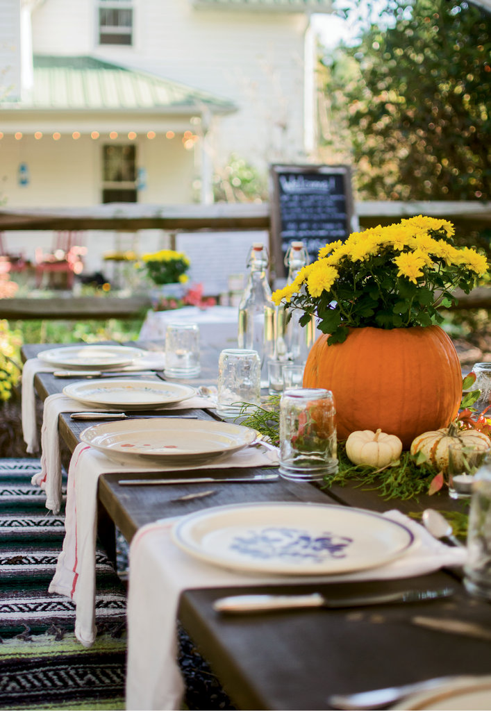 The tables were aflush with fall décor and mismatch vintage plates.