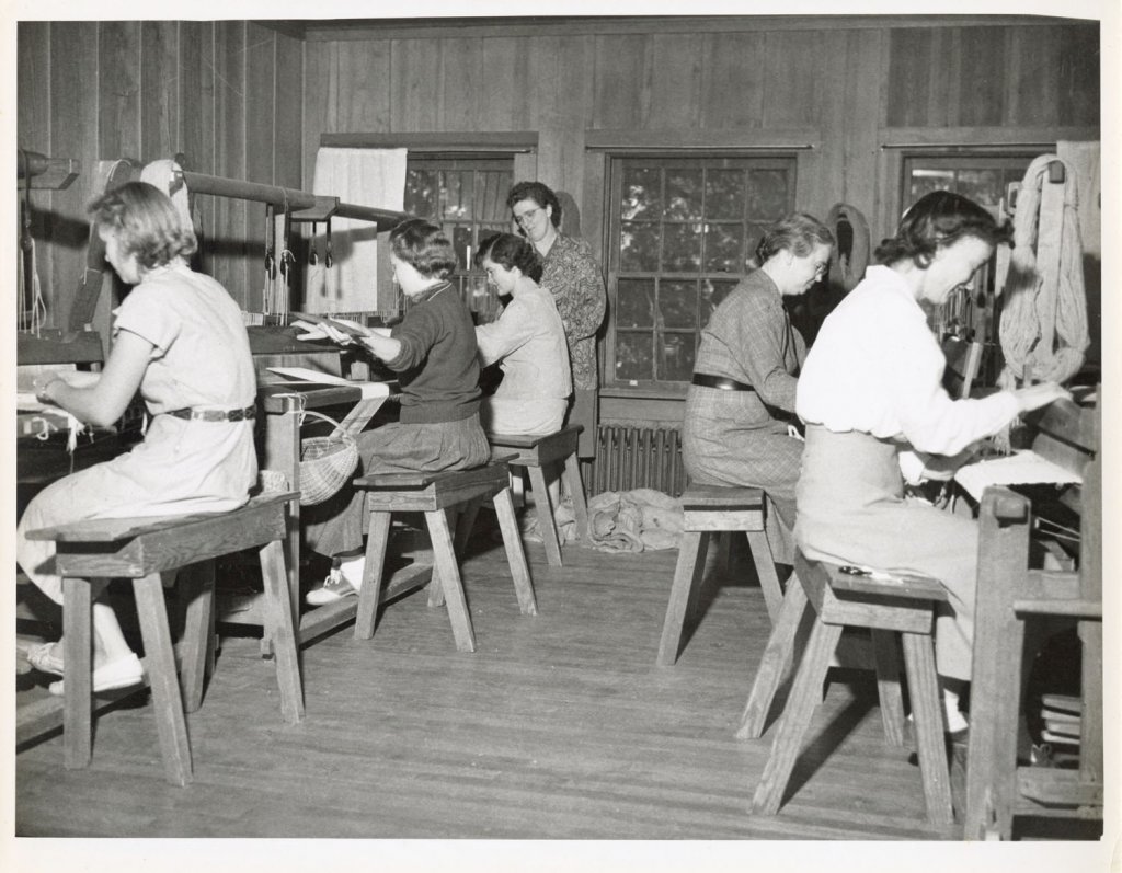 Instructors like Murriel Martin helped lead a weaving class.