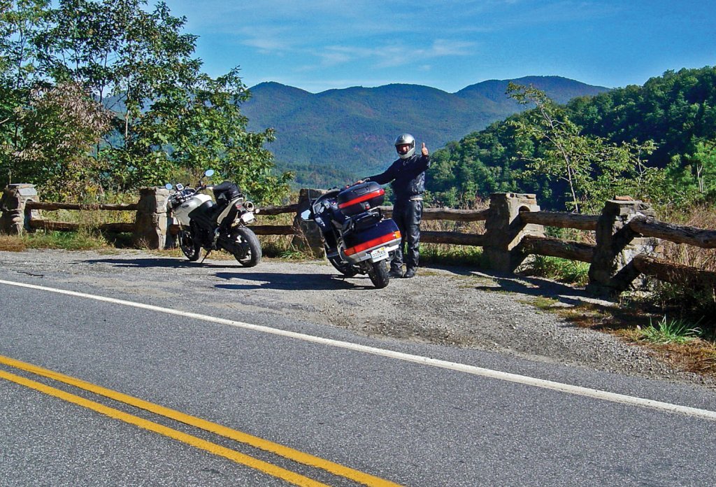 The Rattler has several overlooks for epic views.