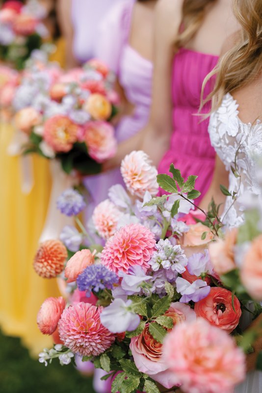 Bouquets brimming with dahlias in early-fall hues.