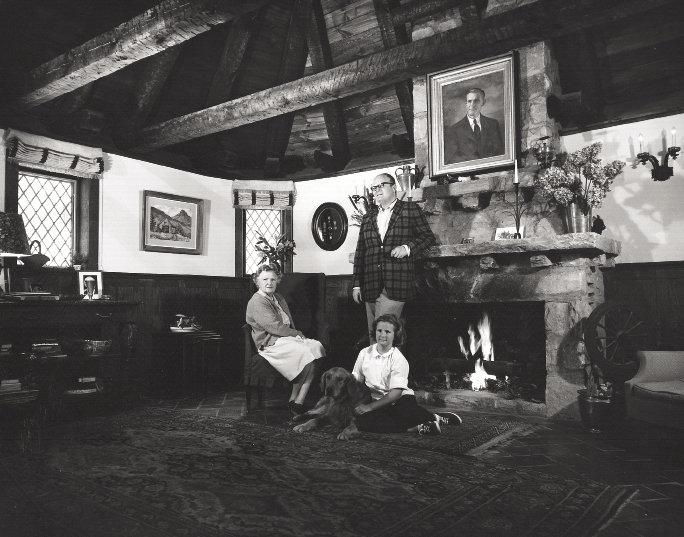 Family Ties Julian with his mother, Agnes McRae Morton, and niece, Catherine Morton, in the croft house living room, which featured a stone hearth, wormy chestnut paneling, leaded glass windows, and a cathedral ceiling