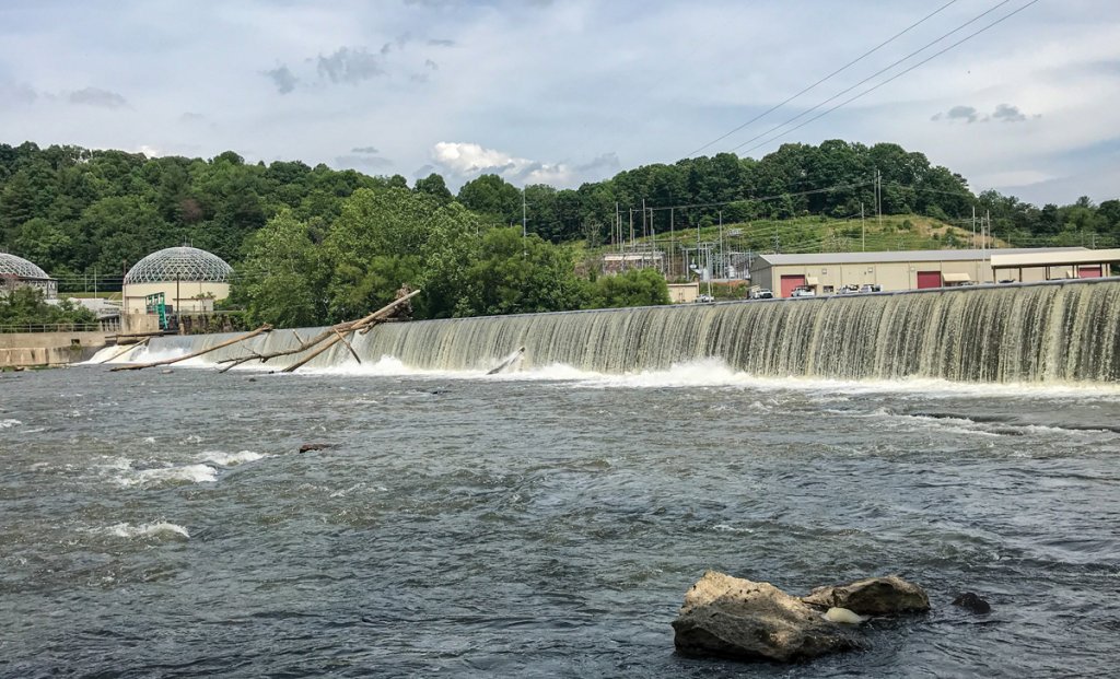 AmericanRivers is working with the Metropolitan Sewerage District to remove Craggy Dam.