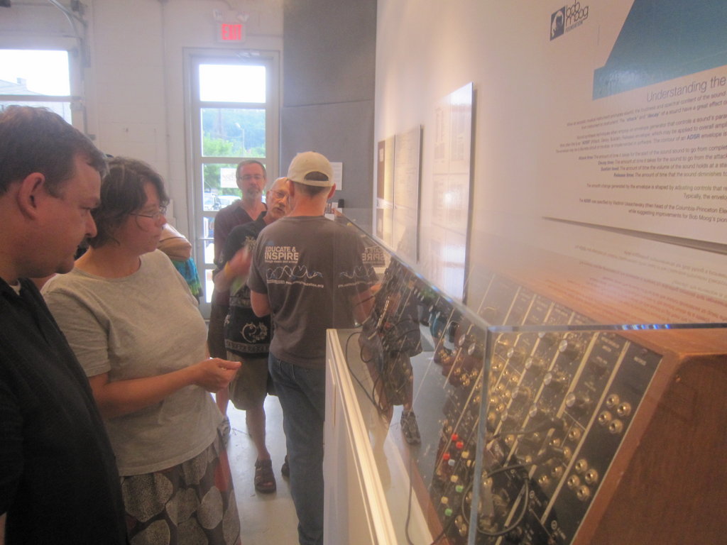 Guests learn about the science behind Moog&#039;s work