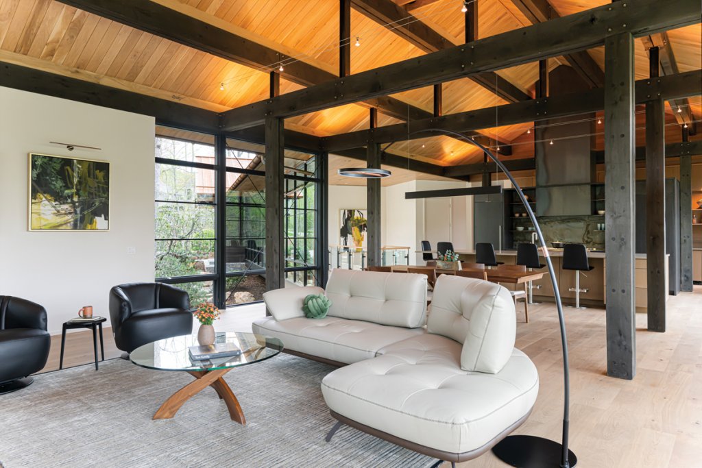 The white oak ceilings carry a feeling of warmth through the home. The timber, which has a tendency to twist over time, was sustainably sourced from Tennessee.