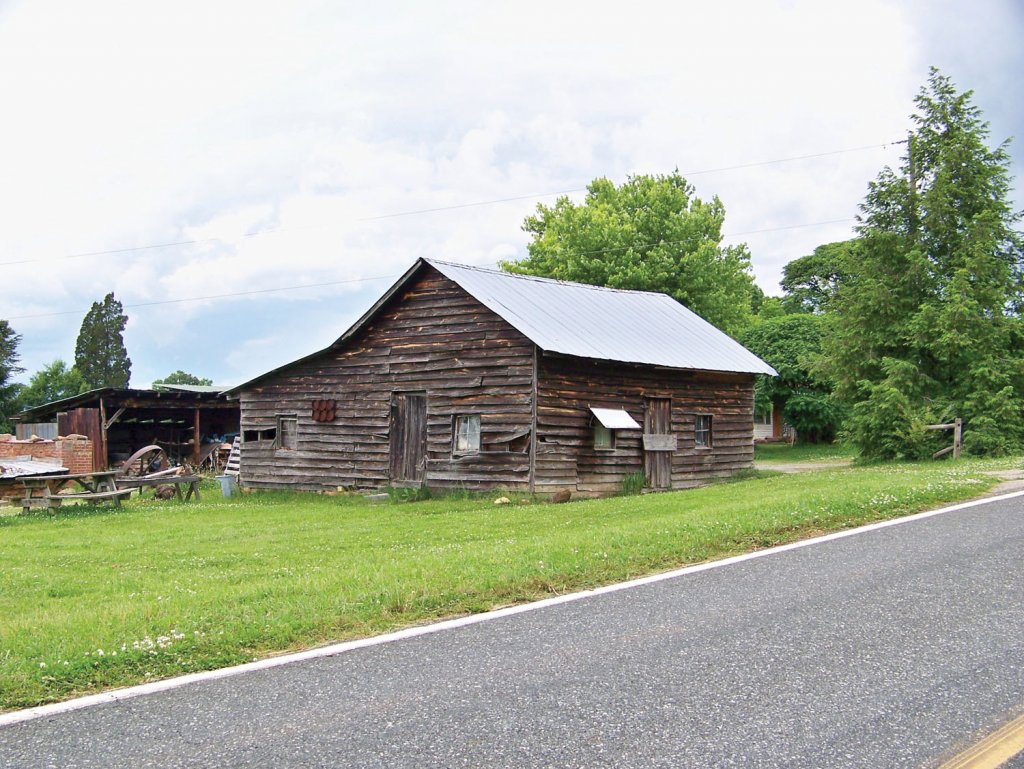 The Reinhardt-Craig house still stands in the Catawba region, near Vale.