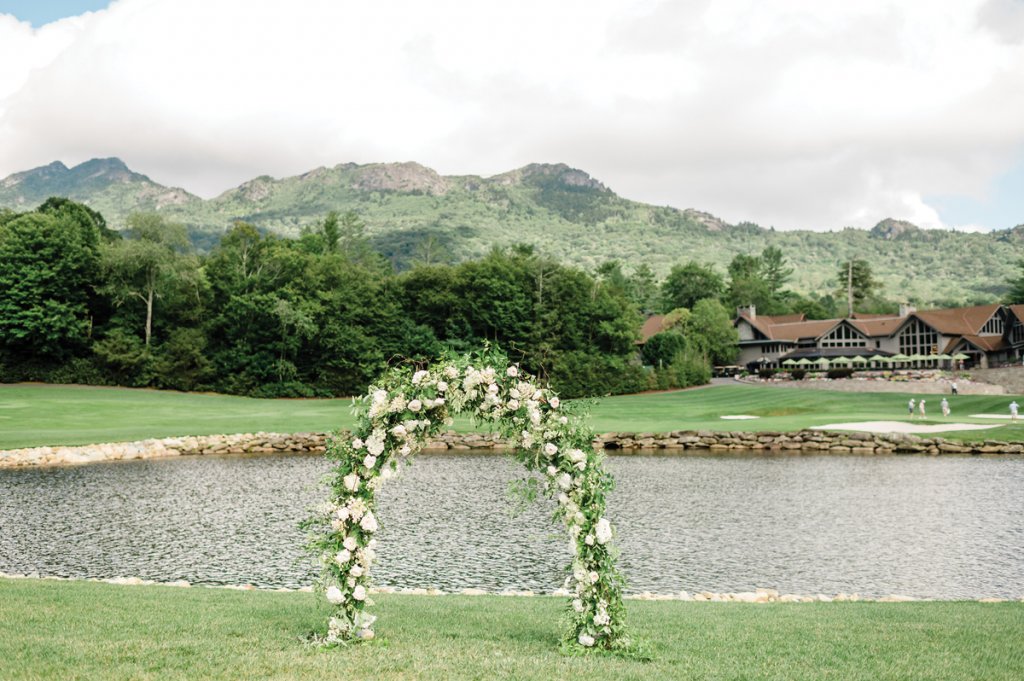A simple arbor with a mix of white flowers was all that was required to wow at this natural location.