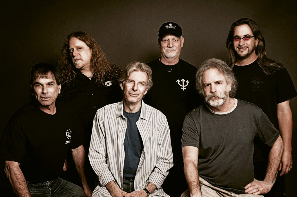 In 2004 and again in 2008-09, Haynes toured with The Dead, featuring original Grateful Dead members Mickey Hart, Phil Lesh, Bob Weir, and Bill Kreutzmann (front row and back center) and newcomers Jeff Chimenti (back row right) and Jimmy Herring (not shown).