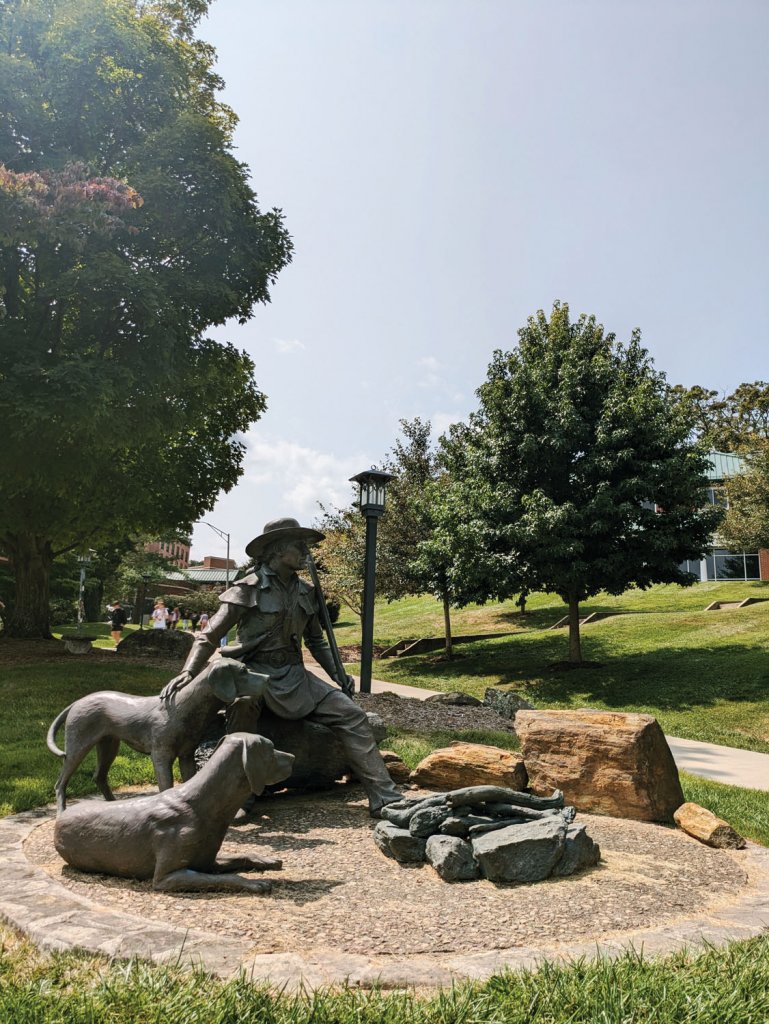 Statue of notable frontiersman Daniel Boone.
